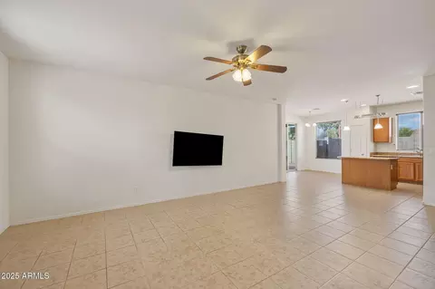 Living - 2119 E Phelps Rd, Phoenix, AZ 85022 photo 2 of 4