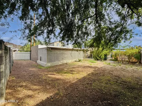 Exterior - 844 E Townley Ave, Phoenix, AZ 85020 photo 6 of 7