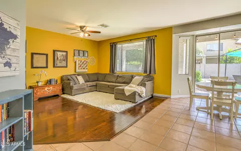 1697 E Linda Ln, Gilbert, AZ 85234 photo 9