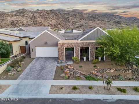 1337 E Paseo Way, Phoenix, AZ 85042