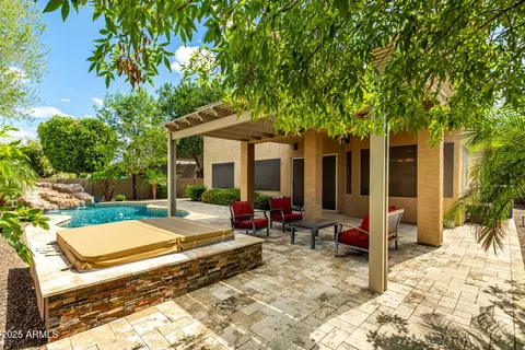 1268 N Pine St, Gilbert, AZ 85233 photo 3
