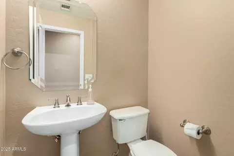 1268 N Pine St, Gilbert, AZ 85233 photo 11