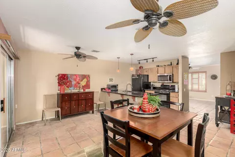 Dining - 1926 E Sandra Ter, Phoenix, AZ 85022 photo 3 of 3