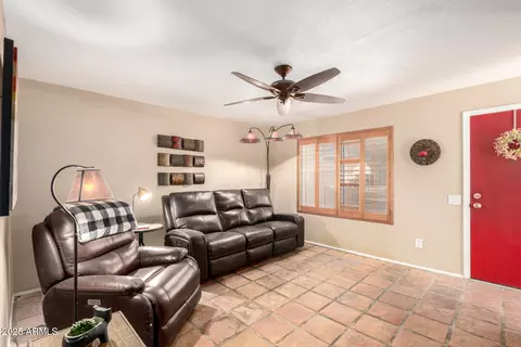 Living - 1926 E Sandra Ter, Phoenix, AZ 85022 photo 2 of 3