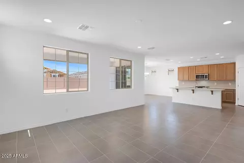 Living - 10860 E Tiburon Ave, Mesa, AZ 85212 photo 2 of 3