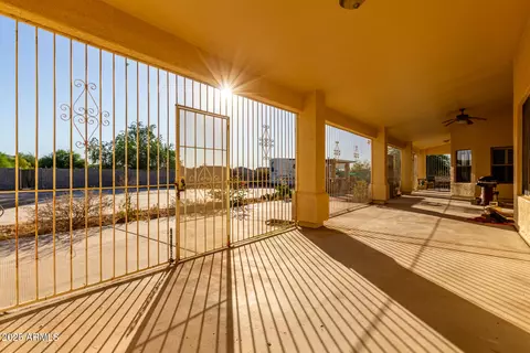 Exterior - 8828 S 16th St, Phoenix, AZ 85042 photo 5 of 14