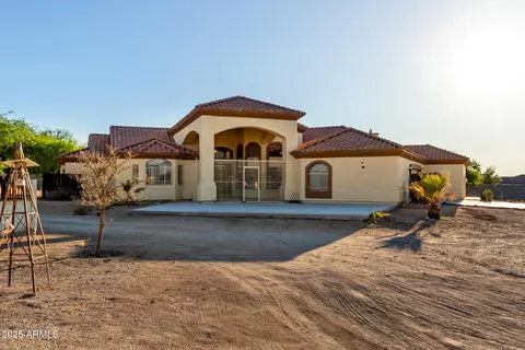 Exterior - 8828 S 16th St, Phoenix, AZ 85042 photo 12 of 14
