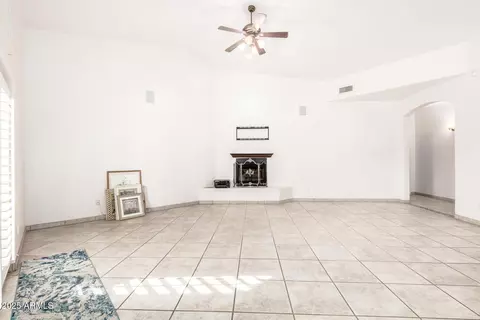 Living - 8828 S 16th St, Phoenix, AZ 85042 photo 4 of 4