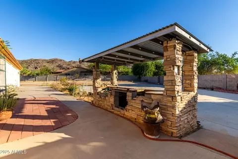 Exterior - 8828 S 16th St, Phoenix, AZ 85042 photo 3 of 14