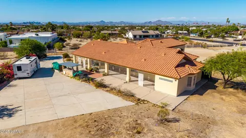 View/Area - 8828 S 16th St, Phoenix, AZ 85042 photo 11 of 17