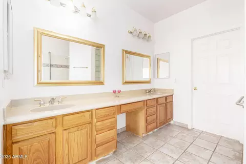 Bath - 8828 S 16th St, Phoenix, AZ 85042 photo 1 of 4