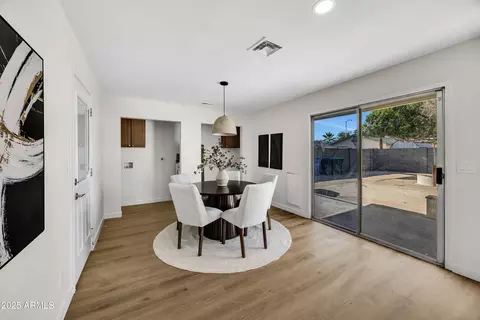 Dining - 156 E Jasmine St, Mesa, AZ 85201 photo 1 of 2