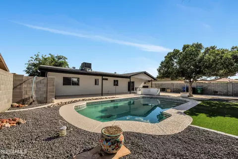 Exterior - 156 E Jasmine St, Mesa, AZ 85201 photo 2 of 6
