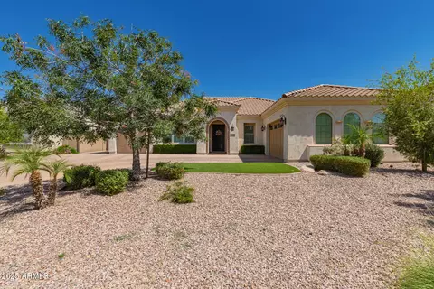 3990 E Iris Dr, Chandler, AZ 85286