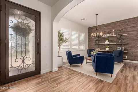 3990 E Iris Dr, Chandler, AZ 85286 photo 4