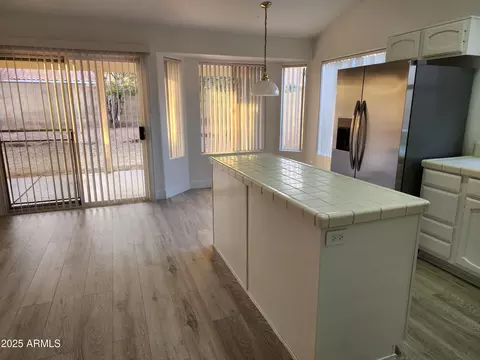 Kitchen - 4534 E Villa Maria Dr, Phoenix, AZ 85032 photo 4 of 4