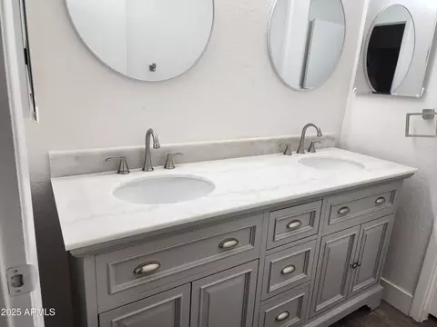 Bath - 4534 E Villa Maria Dr, Phoenix, AZ 85032 photo 4 of 5