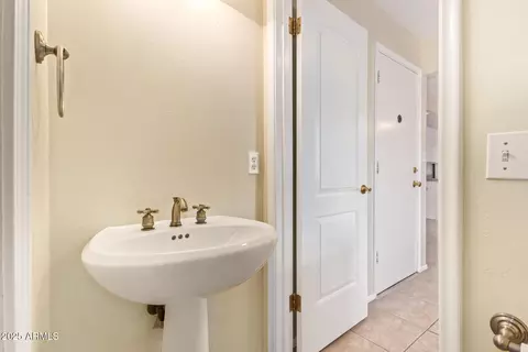 2234 E Lawrence Rd, Phoenix, AZ 85016 photo 22