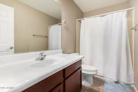 Bath - 2748 E Dennisport Ave, Gilbert, AZ 85295 photo 3 of 3