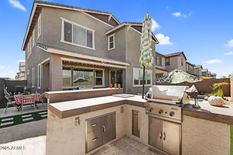 Exterior - 2484 E Pelican Dr, Gilbert, AZ 85297 photo 3 of 11