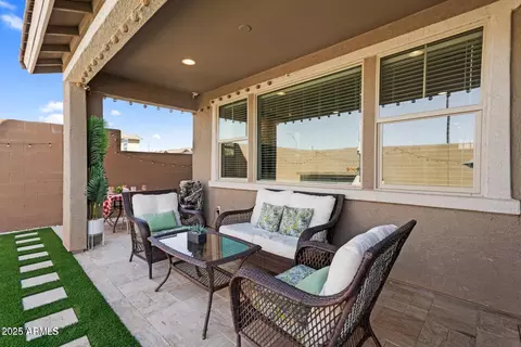 Exterior - 2484 E Pelican Dr, Gilbert, AZ 85297 photo 8 of 11