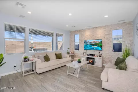 Living - 2484 E Pelican Dr, Gilbert, AZ 85297 photo 1 of 1