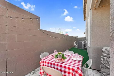Exterior - 2484 E Pelican Dr, Gilbert, AZ 85297 photo 7 of 11