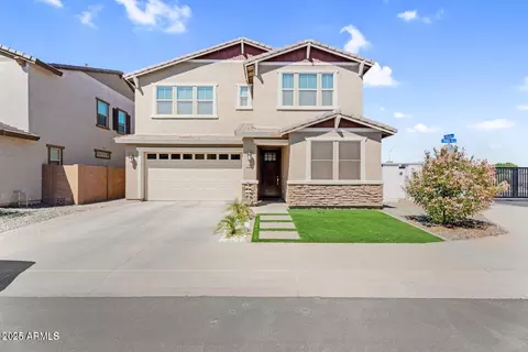 2484 E Pelican Dr, Gilbert, AZ 85297