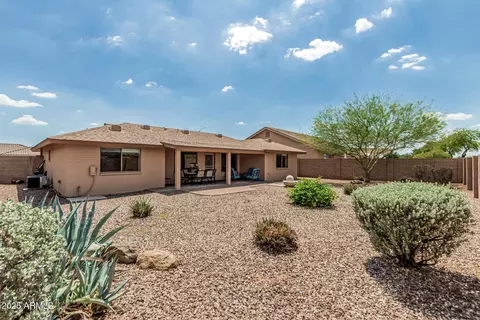 Exterior - 10940 E Olla Ave, Mesa, AZ 85212 photo 2 of 9