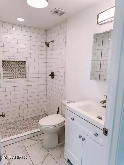 Bath - 914 E 8th St, Douglas, AZ 85607 photo 7 of 7