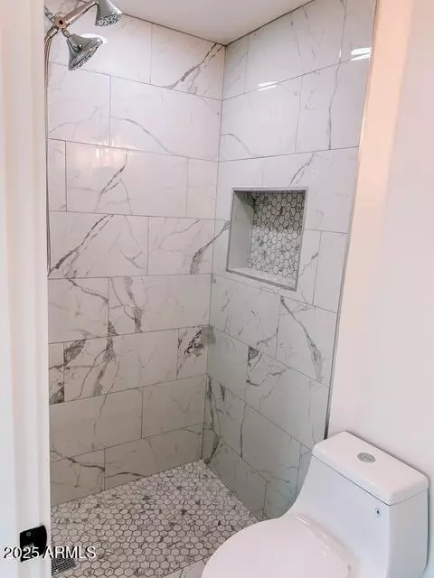 Bath - 914 E 8th St, Douglas, AZ 85607 photo 1 of 7