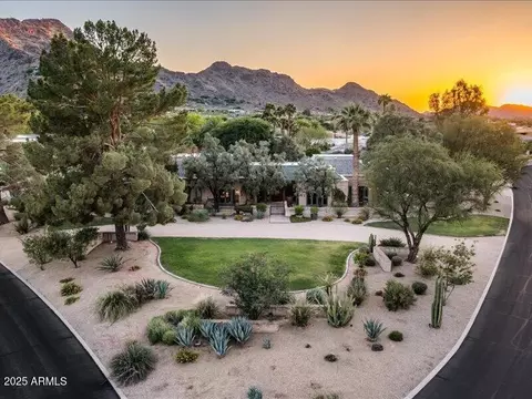 8022 N Ironwood Dr, Paradise Valley, AZ 85253