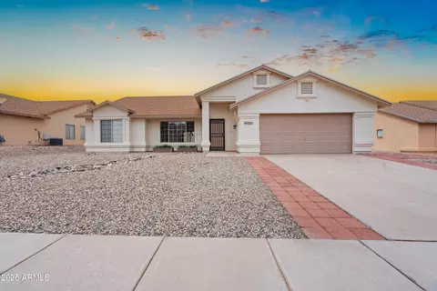 2551 Sun Crest Dr, Sierra Vista, AZ 85650