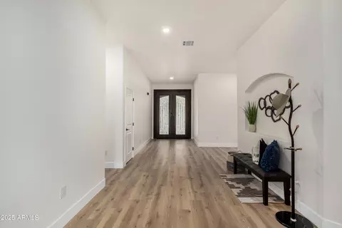 Entry Way - 434 S Jared Dr, Gilbert, AZ 85296 photo 1 of 1