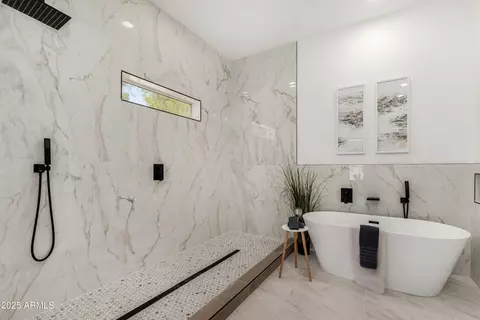 Bath - 434 S Jared Dr, Gilbert, AZ 85296 photo 1 of 8