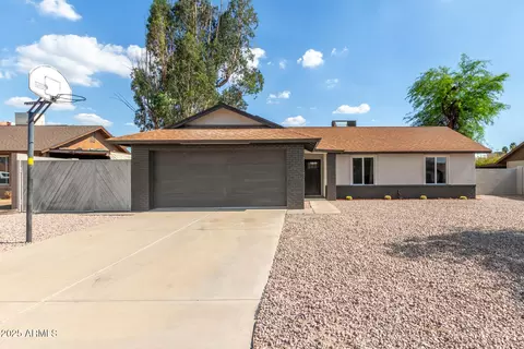 6751 W Cameron Dr, Peoria, AZ 85345