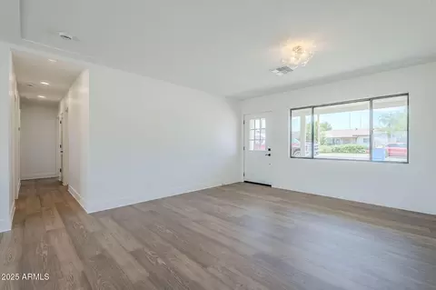 Living - 3609 E Palm Ln, Phoenix, AZ 85008 photo 4 of 5