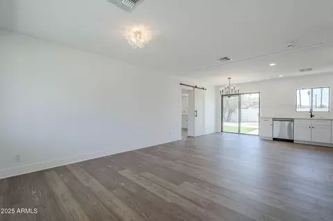Living - 3609 E Palm Ln, Phoenix, AZ 85008 photo 2 of 5