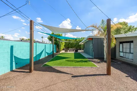 Exterior - 5739 N 11th St, Phoenix, AZ 85014 photo 11 of 17
