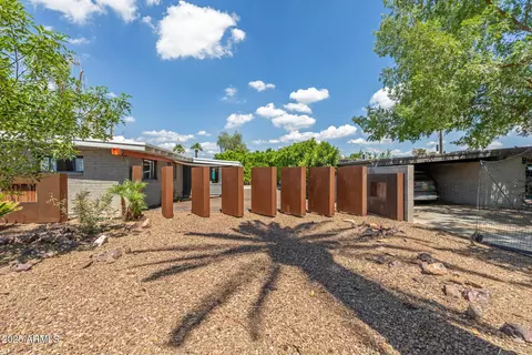 Exterior - 5739 N 11th St, Phoenix, AZ 85014 photo 3 of 17