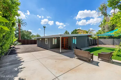 Exterior - 5739 N 11th St, Phoenix, AZ 85014 photo 9 of 17