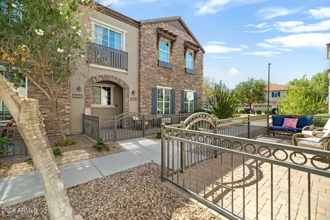 Exterior - 4716 E Red Oak Ln #102, Gilbert, AZ 85297 photo 1 of 6