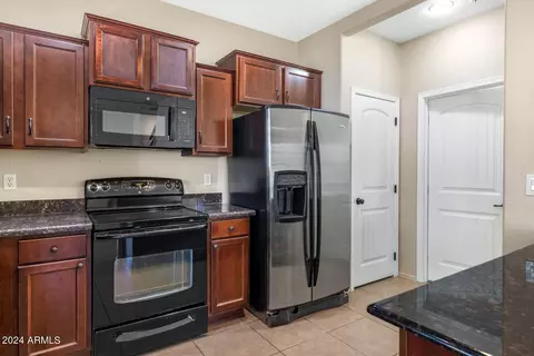 Kitchen - 4716 E Red Oak Ln #102, Gilbert, AZ 85297 photo 1 of 4