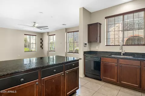 Kitchen - 4716 E Red Oak Ln #102, Gilbert, AZ 85297 photo 4 of 4