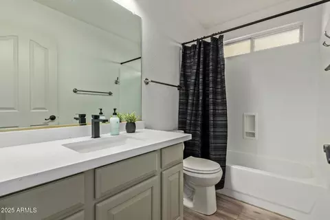 Bath - 453 E Baylor Ln, Gilbert, AZ 85296 photo 4 of 4