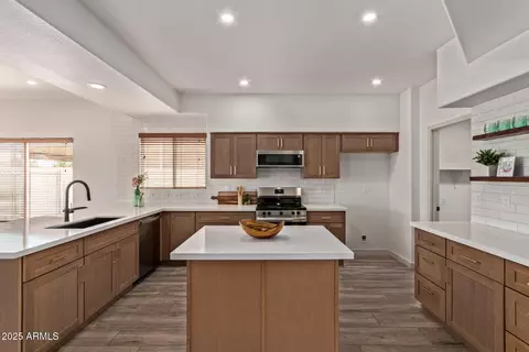 Kitchen - 453 E Baylor Ln, Gilbert, AZ 85296 photo 2 of 5