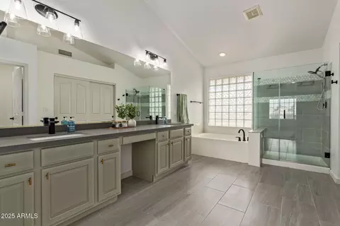 Bath - 453 E Baylor Ln, Gilbert, AZ 85296 photo 1 of 4