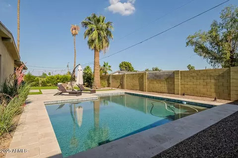 2611 E Cheryl Dr, Phoenix, AZ 85028 photo 3