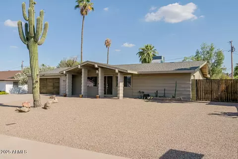 2611 E Cheryl Dr, Phoenix, AZ 85028 photo 2
