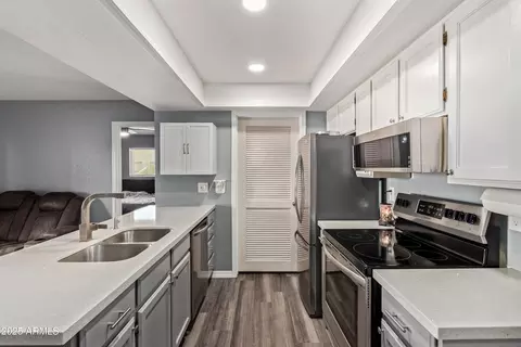 520 N Stapley Dr #256, Mesa, AZ 85203
